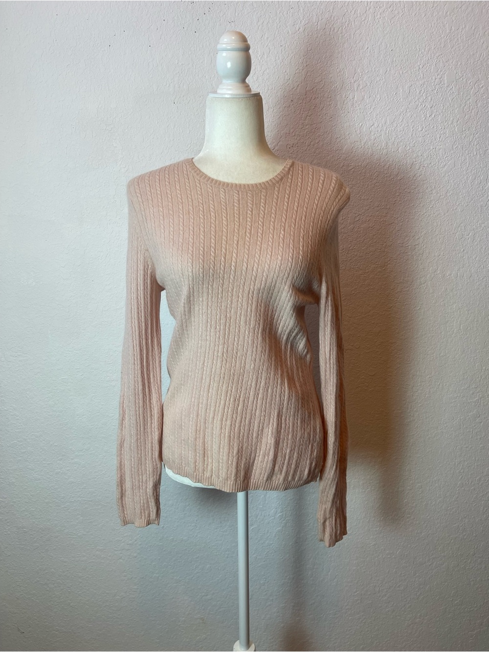 Prive 100% cashmere ribbed sweater size M